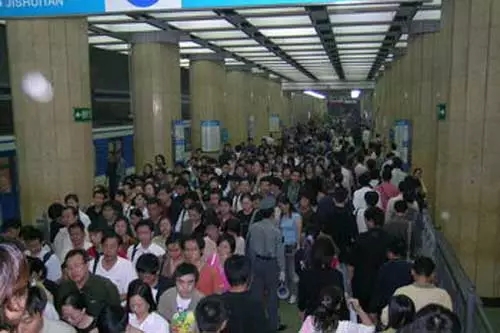 春節(jié)返京，首都各地陸續(xù)上演大片，有你的角色么？