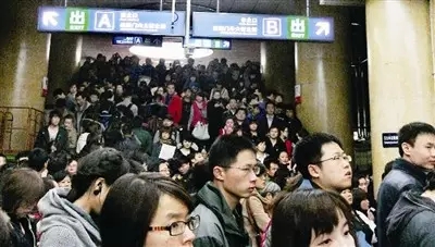 春節(jié)返京，首都各地陸續(xù)上演大片，有你的角色么？