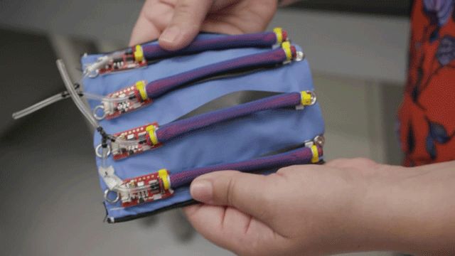 這個黑科技“皮膚”能將任何物體變成機器人，甚至紙團也沒問題！