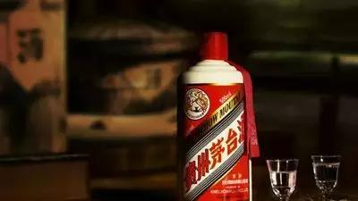 "信陽毛尖"搭上"茅臺(tái)"，飲茶又喝酒的“仙股”要飛升？手里還有"成龍"商標(biāo)！