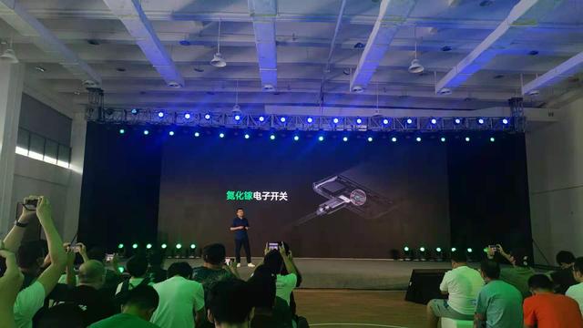 快充只看功率？OPPO發(fā)布多項“黑科技”，探索智慧新閃充